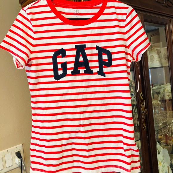 red white striped t shirt